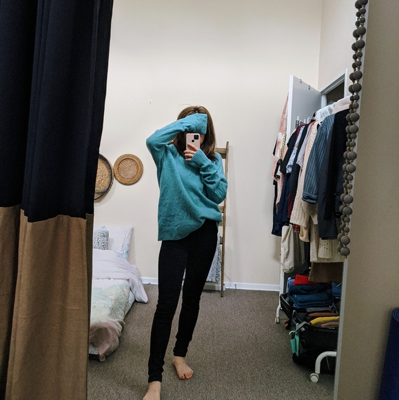 H&M Aqua unisex wool sweater L oversize fit - Picture 4 of 6